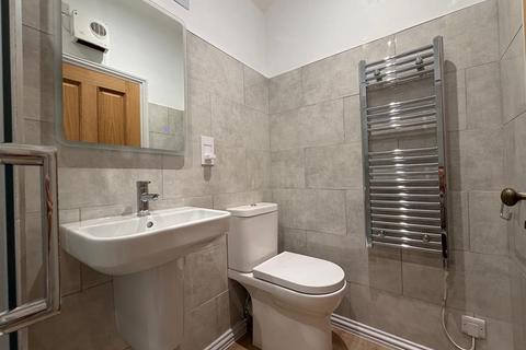undefined, Flat 3, 19 Worcester Road, Malvern, Worcestershire, WR14