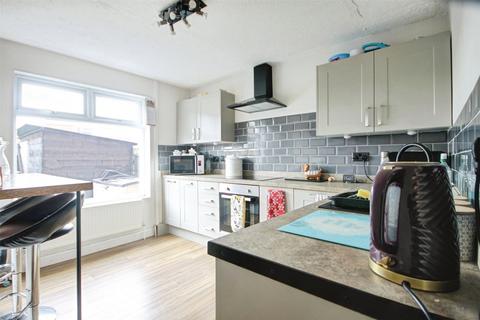 3 bedroom end of terrace house for sale, Rutland Road, Consett, County Durham, DH8