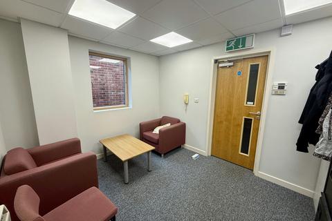 Office to rent, Macaulay Rd Broadstone BH18 8AS
