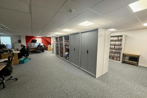 Office to rent, Macaulay Rd Broadstone BH18 8AS