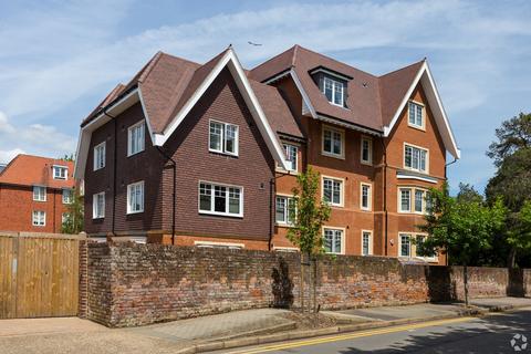 Retail property (high street) for sale, 66 New Dover Rd Canterbury CT1 3DT