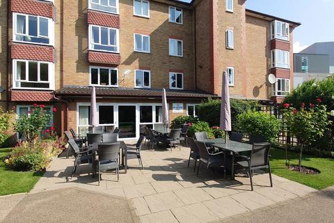 undefined, Kingsway, London N12