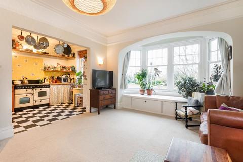 2 bedroom flat for sale, Grimston Gardens, Folkestone CT20