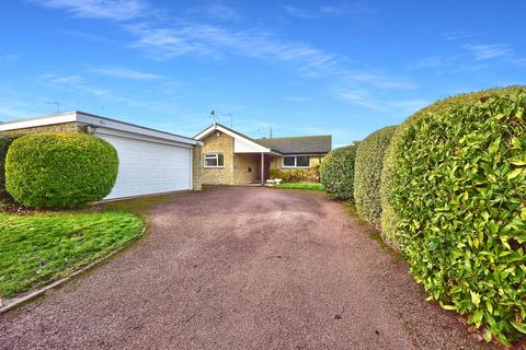 4 bedroom detached bungalow for sale, Astrop Road, Banbury OX17