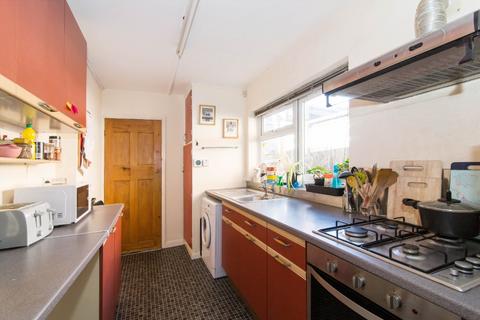 4 bedroom townhouse to rent, Frederick Grove, Lenton NG7