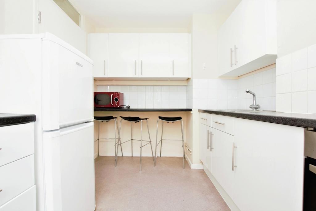 Kitchen (2)