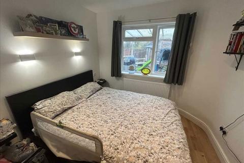 undefined, Elmcroft Close, Bedfont, TW14 9HJ