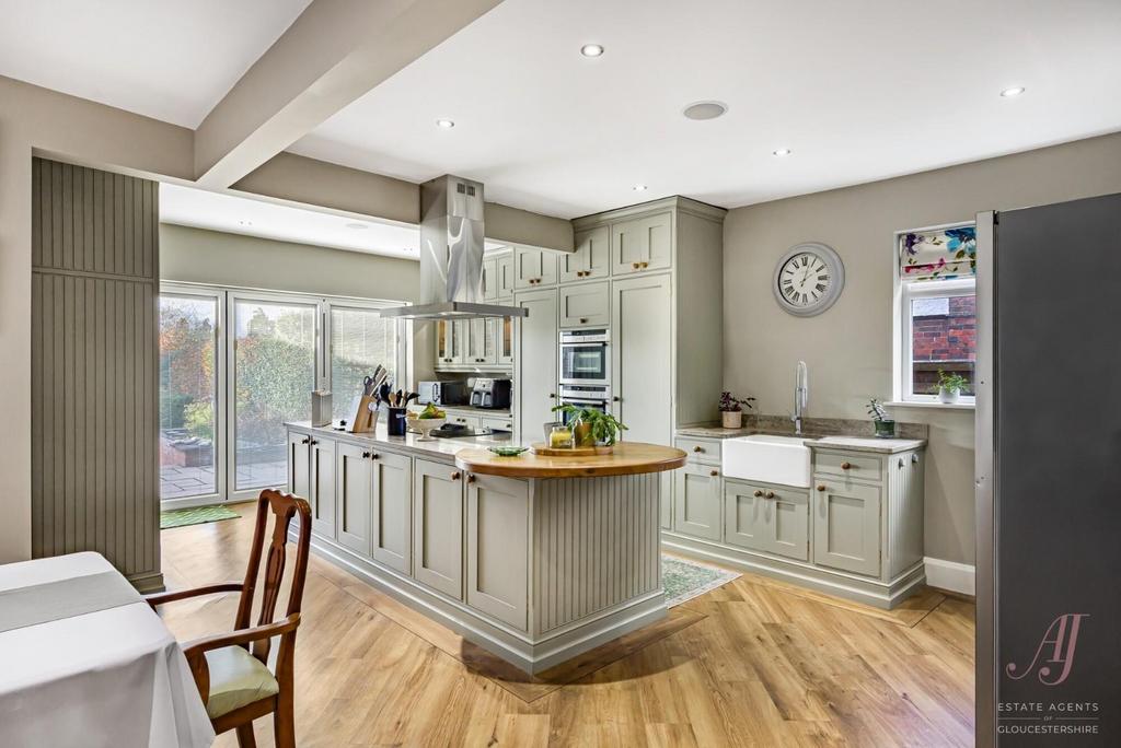 91 67737 watermarked.jpg