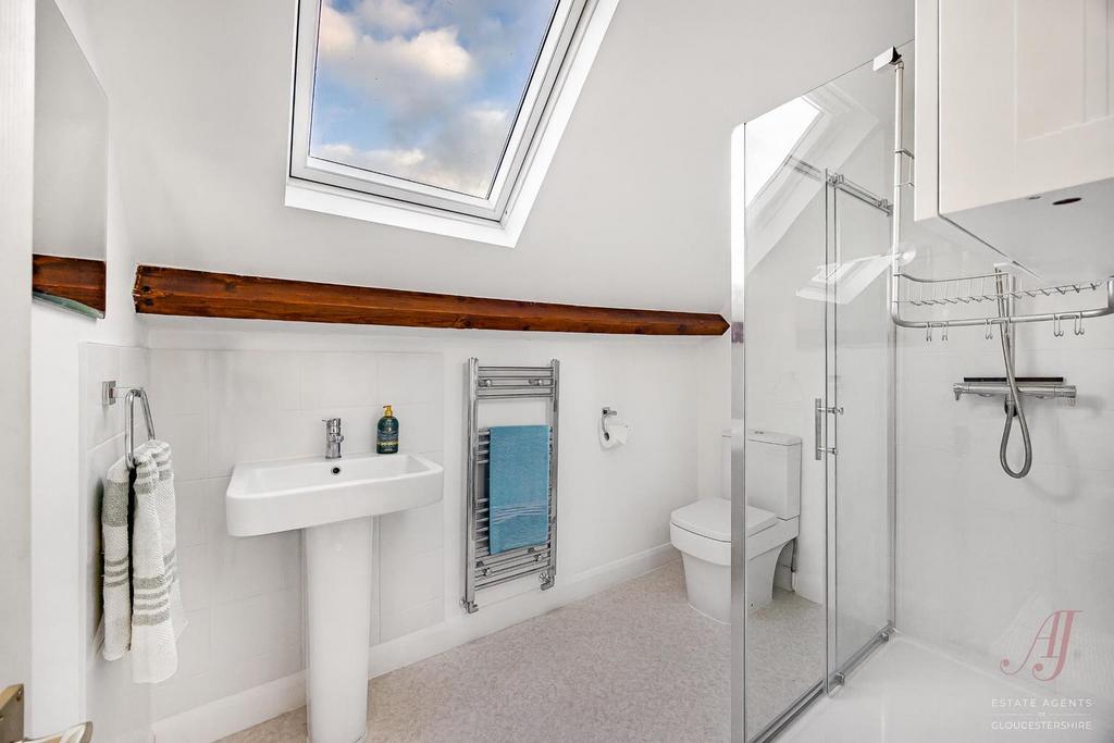 Ensuite 2.png