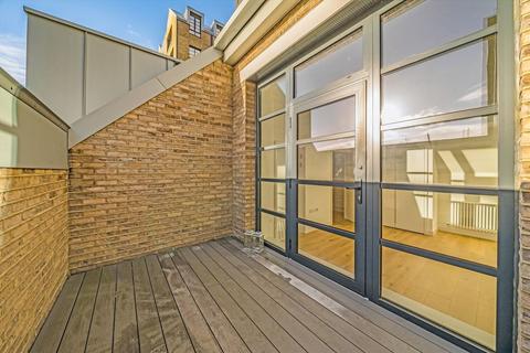 undefined, Orchard Place, London E14