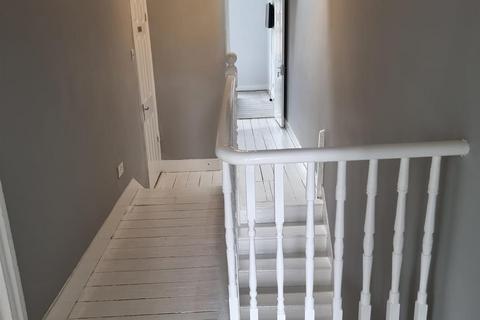 5 bedroom terraced house for sale, Ambleside Road, London