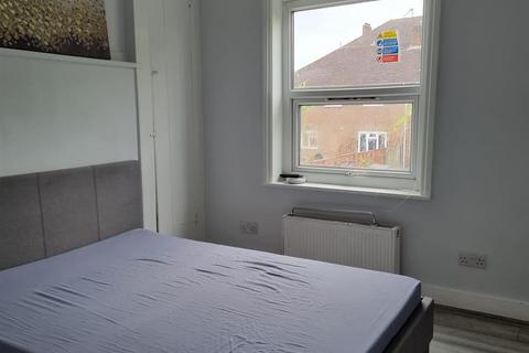 5 bedroom terraced house for sale, Ambleside Road, London