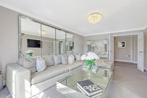 2 bedroom flat for sale, Kipling Close, Brentwood CM14