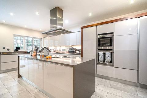 4 bedroom detached house for sale, Silhill Hall Road, Solihull