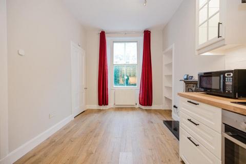 2 bedroom flat to rent, 0364L Richmond Terrace, Edinburgh, EH11 2BY