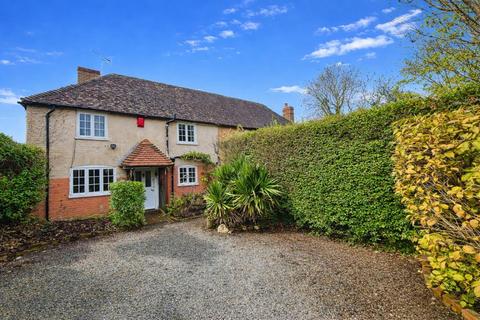 3 bedroom semi-detached house for sale, The Street, Hothfield