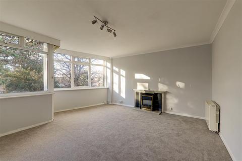 undefined, Grand Avenue, Worthing