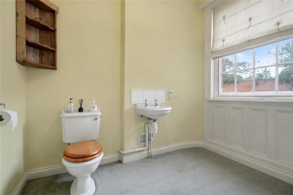 Gf Cloakroom