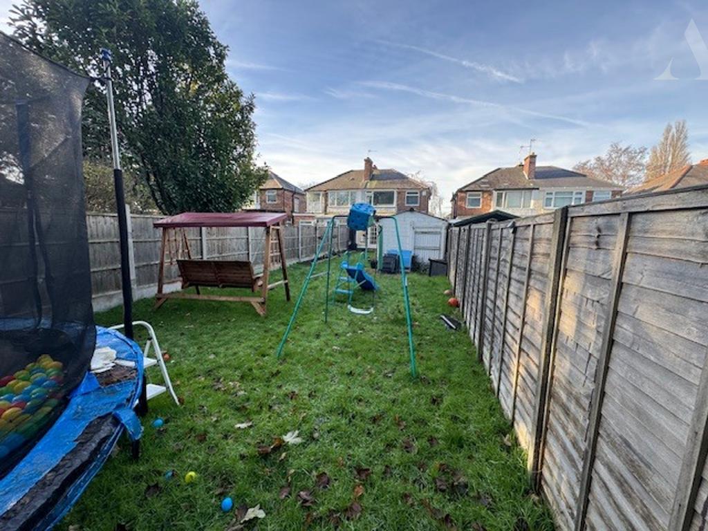65 Millington Road garden x 2.jpeg