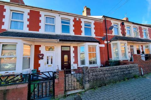 3 bedroom terraced house to rent, Hannah Street, Barry, CF63