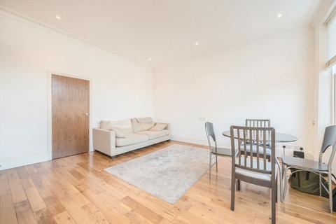 2 bedroom flat to rent, Castletown Road, London W14