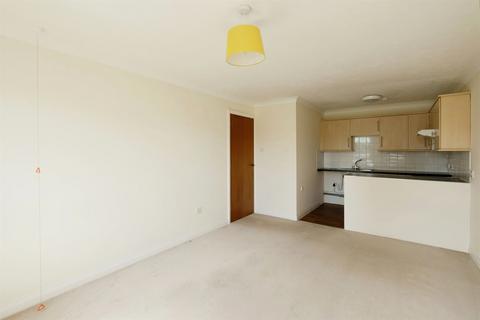 undefined, 18 The Belmont, 27 Terminus Road TN39