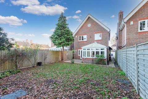 undefined, Oak View Gardens, Langley SL3