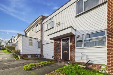 Ribble Way, Basingstoke, Hampshire, RG21