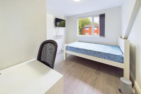 4 bedroom detached house to rent, Colchester Street, Coventry CV1
