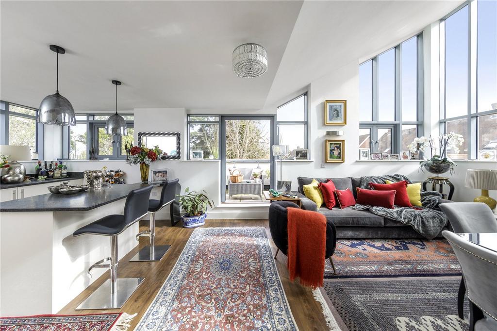 Kitchen/Reception