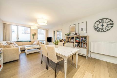 3 bedroom flat for sale, Grove Park, London NW9
