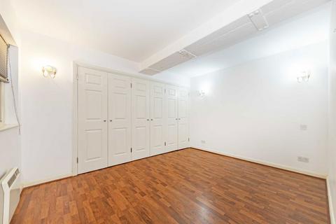2 bedroom flat to rent, Jamestown Road, London NW1