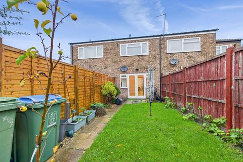 2 bedroom terraced house for sale, Waivers Way, Aylesbury HP21