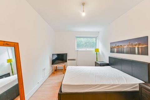 1 bedroom flat to rent, Queenstown Road, Battersea Park, Battersea, London, SW11