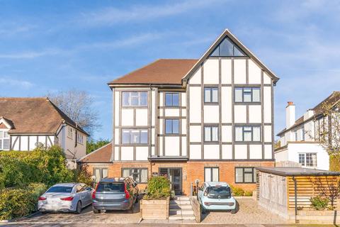 undefined, Russell Green Close, Purley, CR8