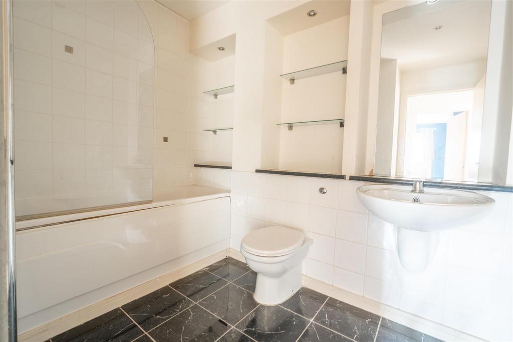 Bathroom.jpg