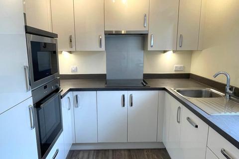 2 bedroom retirement property for sale, Beaulieu Road, Dibden Purlieu, Southampton, SO45