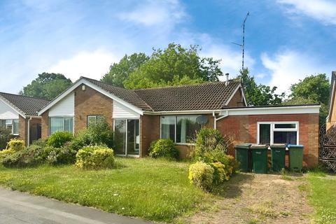 5 bedroom bungalow to rent, Aldrin Way, Coventry CV4
