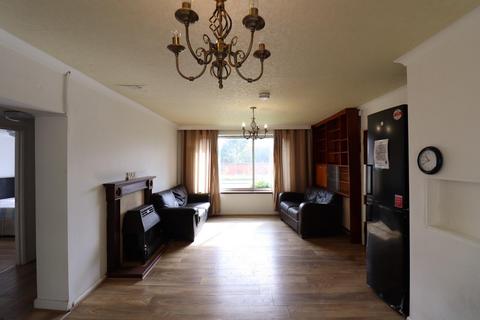 5 bedroom bungalow to rent, Aldrin Way, Coventry CV4