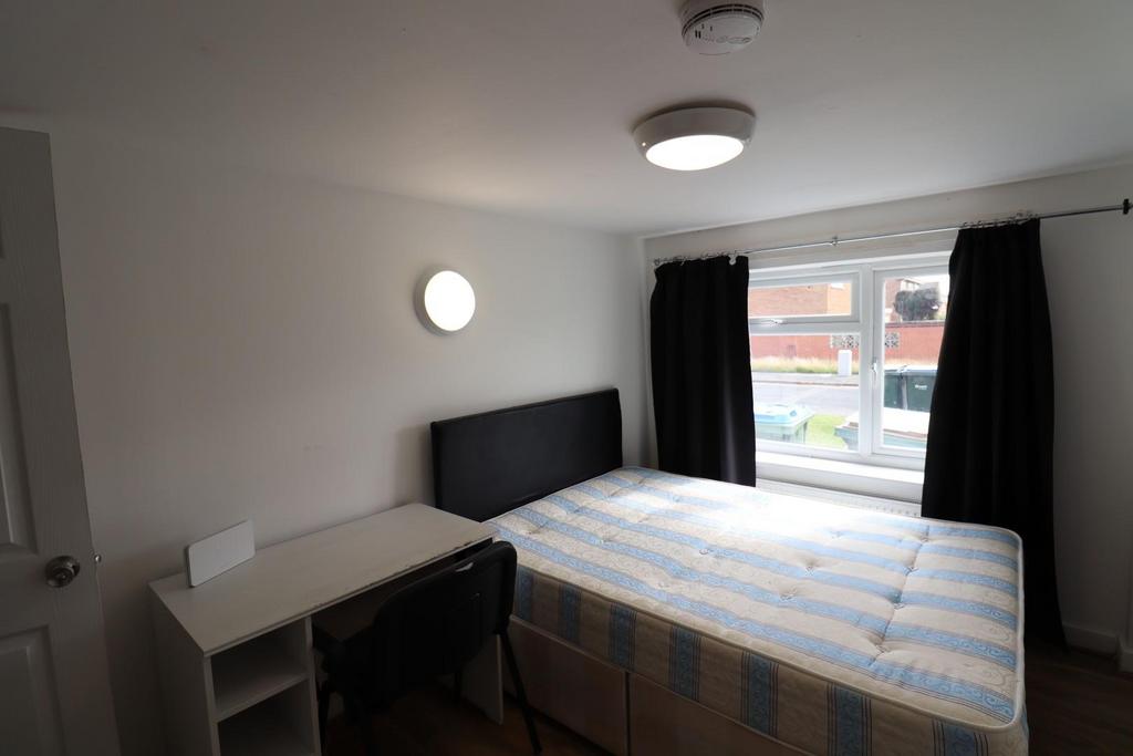 Double Bedroom 1