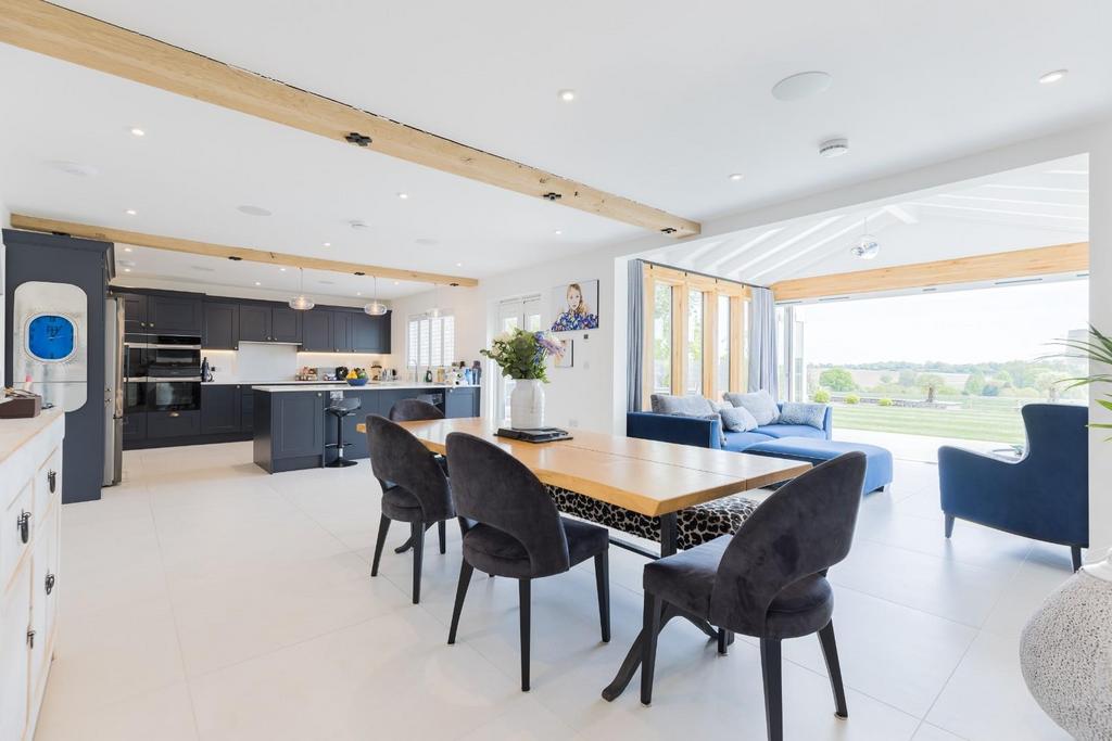 Kitchen/Breakfast &amp; Family Room