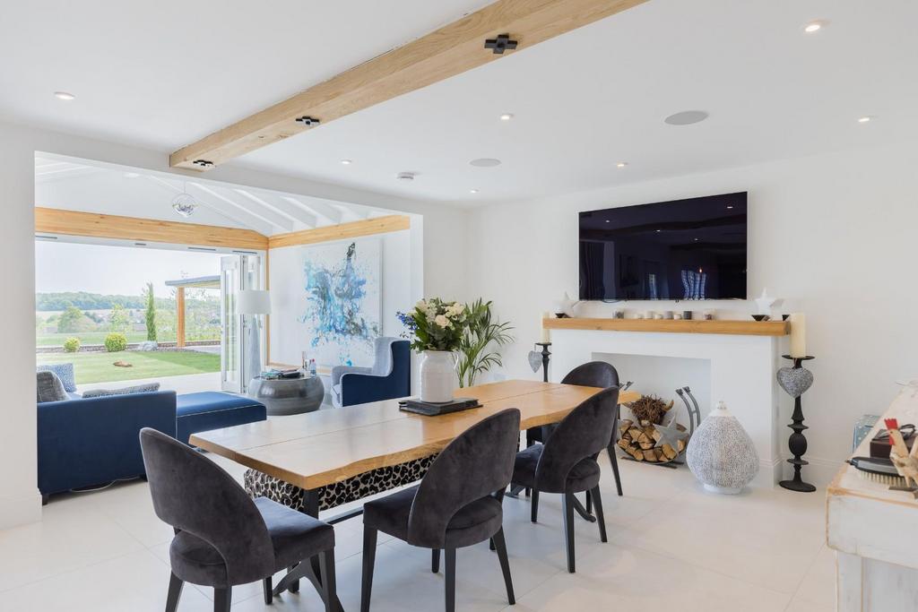 Dining/Family Room