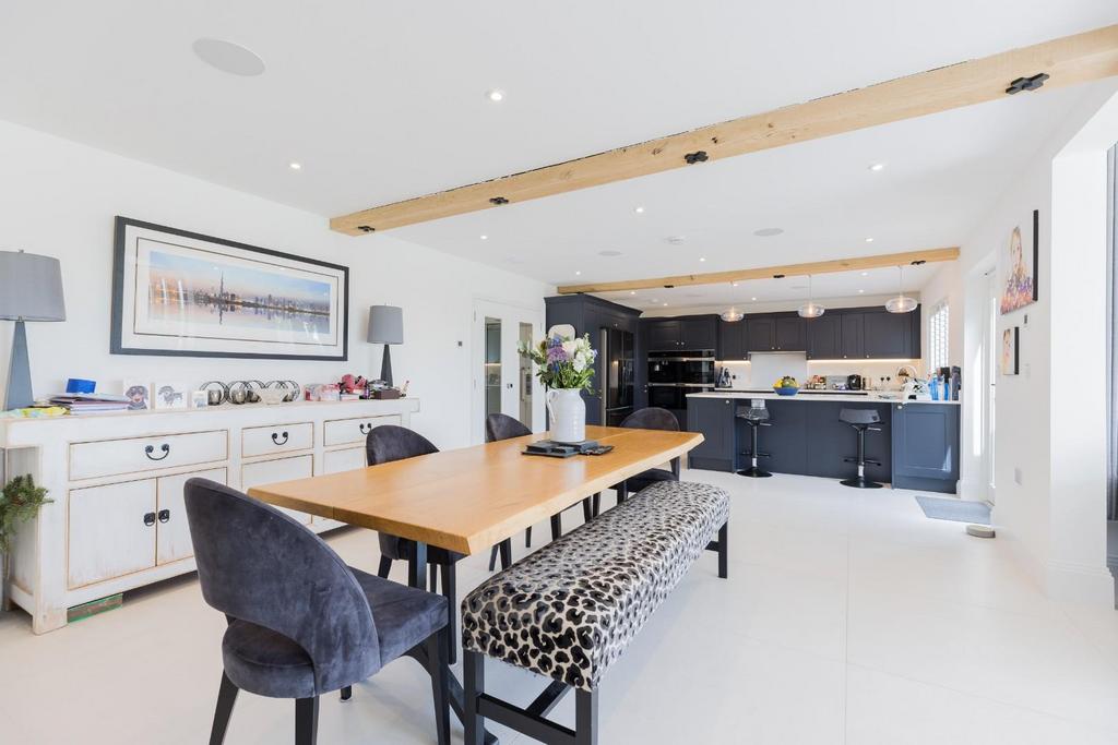 Kitchen/Dining/Family room
