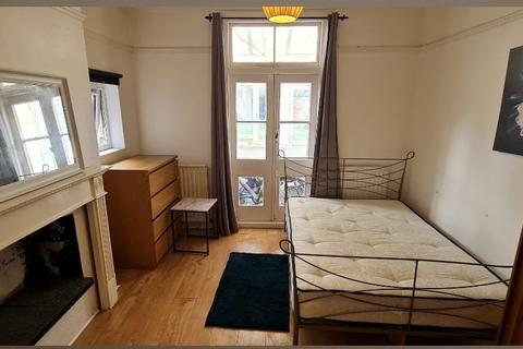 Hillingdon Hill, Uxbridge UB10