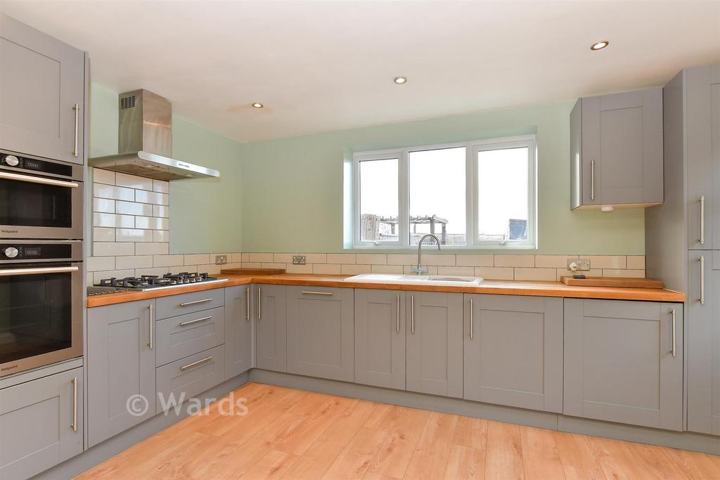 Kitchen/Dining Area