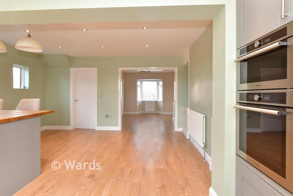 Kitchen/Dining Area