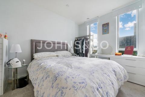 undefined, Pan Peninsula Square, Canary Wharf E14