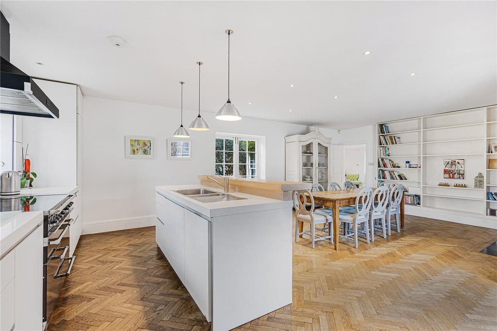 Kitchen/Dining Room