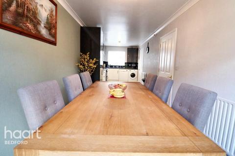4 bedroom townhouse for sale, Miller Road, Bedford
