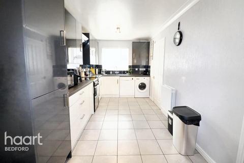 4 bedroom townhouse for sale, Miller Road, Bedford